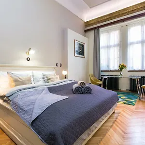 Apartment Nebovidy I - Historic Centre - Terrace - Air Conditioning Apartment