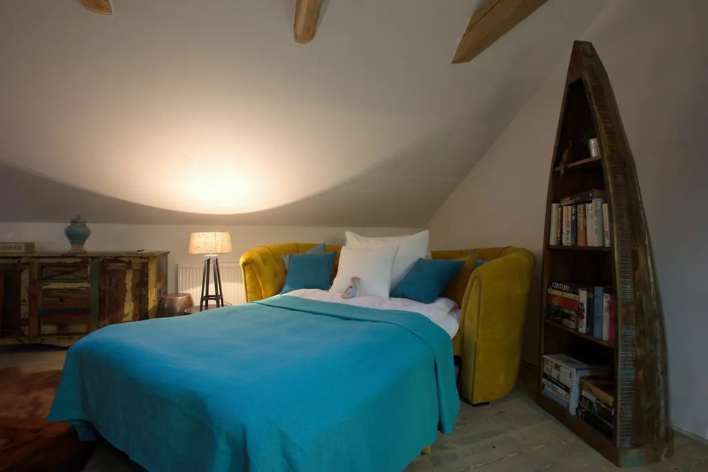 Apartment Bohemian Chic 2 Bedroom 2 Bathroom Loft With Hanging Chair Prague